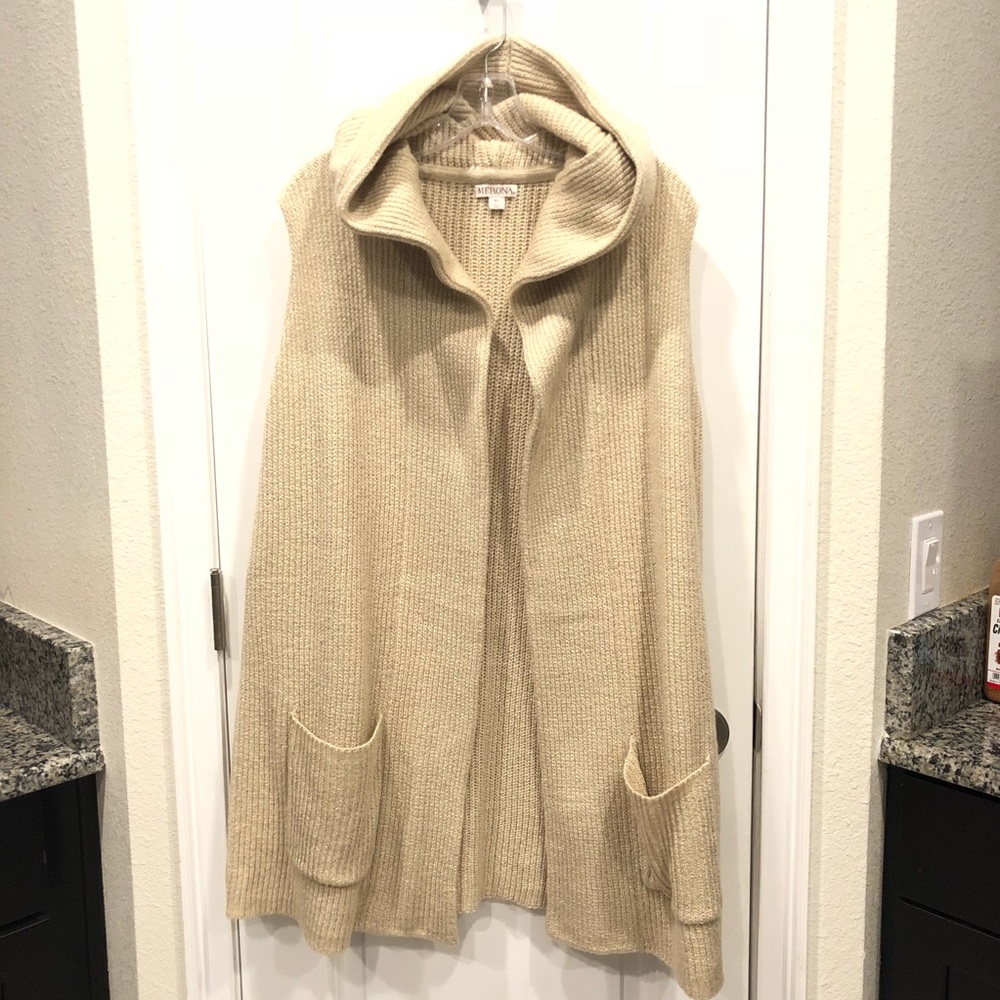 NEW WITH TAG | SLEEVELESS SWEATER IN OATMEAL